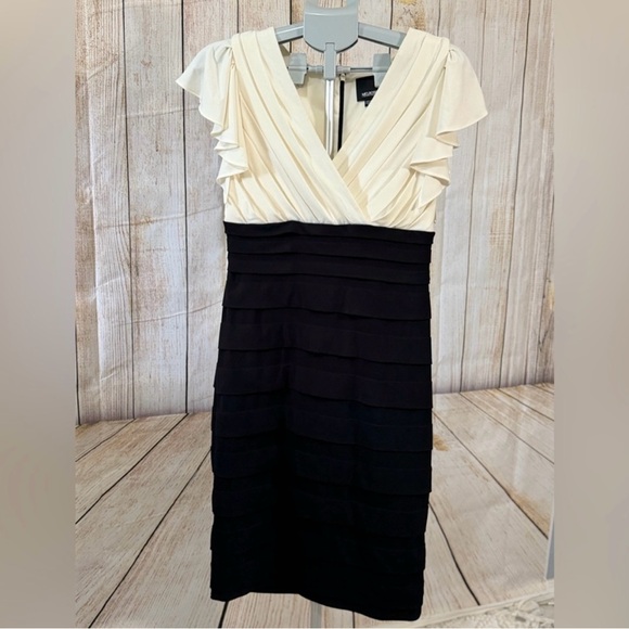 melrose Dresses & Skirts - Elegant Cream and Black Dress